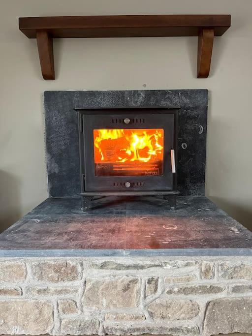Tom Rocky'S Farmyard Villa Templemore Bagian luar foto